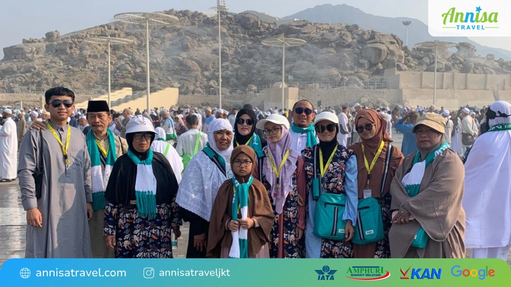 Mempererat hubungan orang tua dan anak termasuk kelebihan umroh di akhir tahun