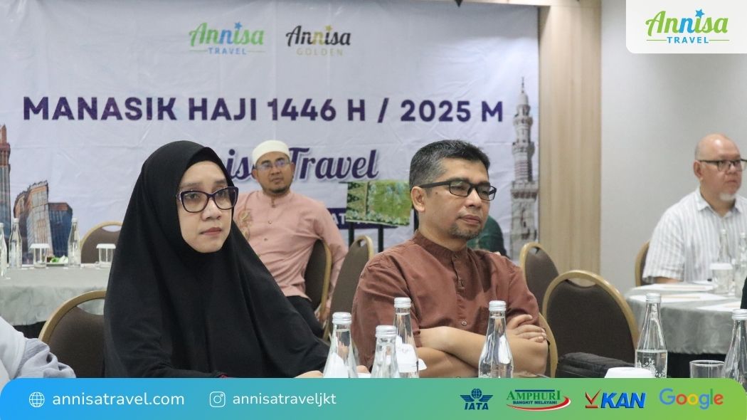 Para peserta yang khidmat mendengarkan materi manasik haji kedua