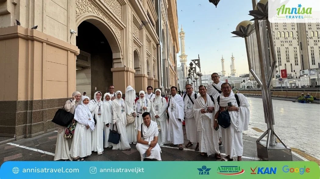 Mengadakan acara walimatus safar umroh sebelum berangkat umroh