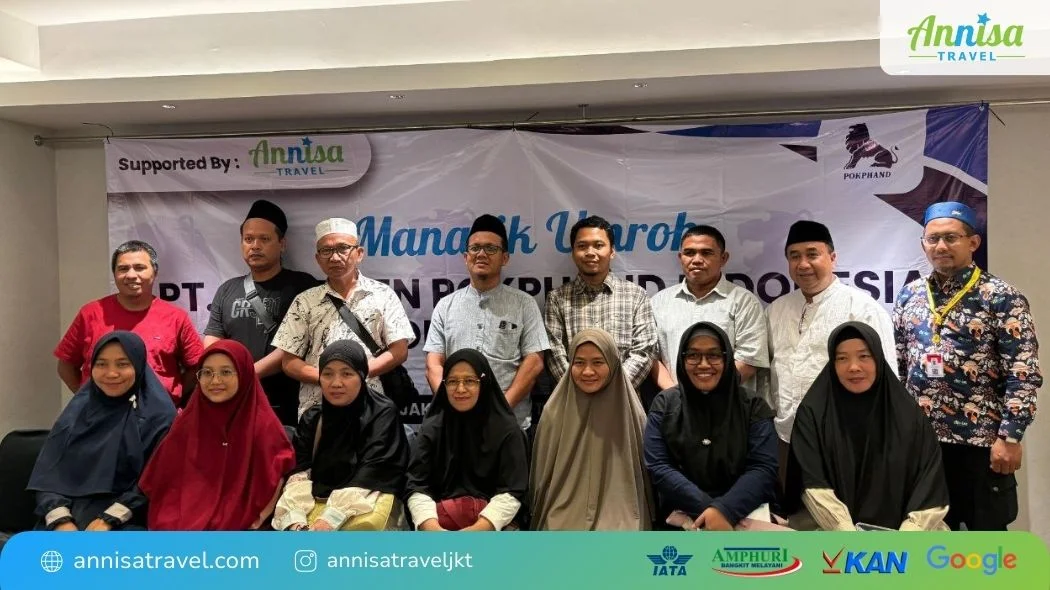 Foto bersama PT Charoen Pokphand Lampung saat manasik umroh