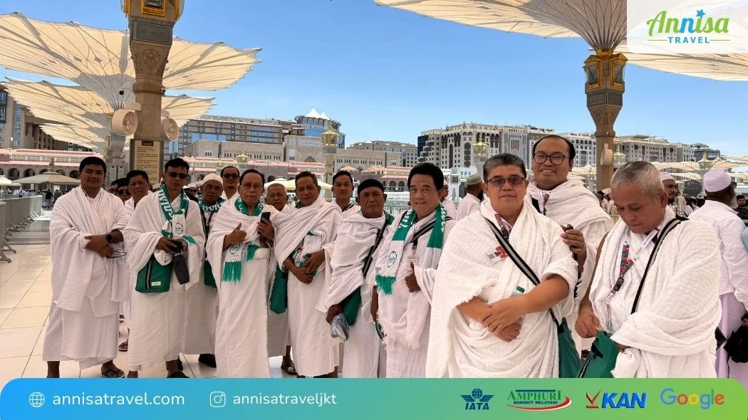 Jamaah pria Annisa Travel di Masjid Nabawi