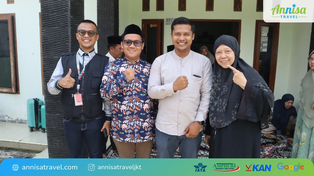 Foto Bersama Peresmian Kantor Mandalawangi