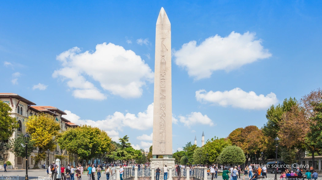 Obelisk Theodosius di Hippodrome Konstantinopel