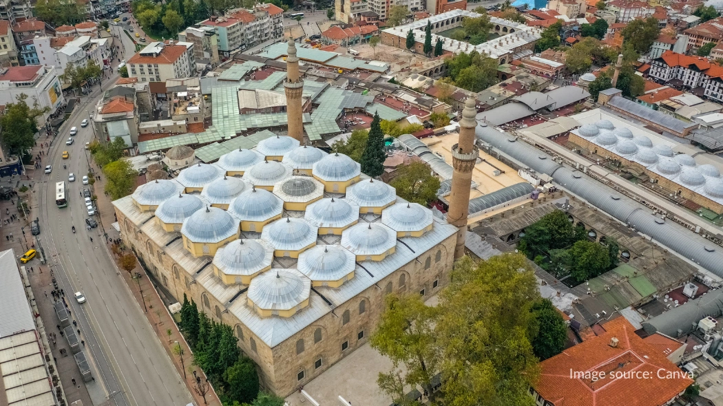 Tampak atas Bursa Grand Mosque