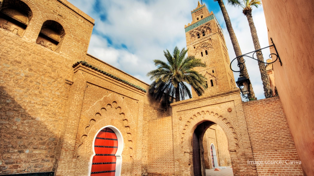 Bagian dalam Masjid Koutoubia di Marrakesh
