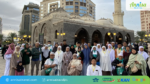 Jamaah umroh setelah musim haji 2026 di depan Masjid Al-Ghamamah