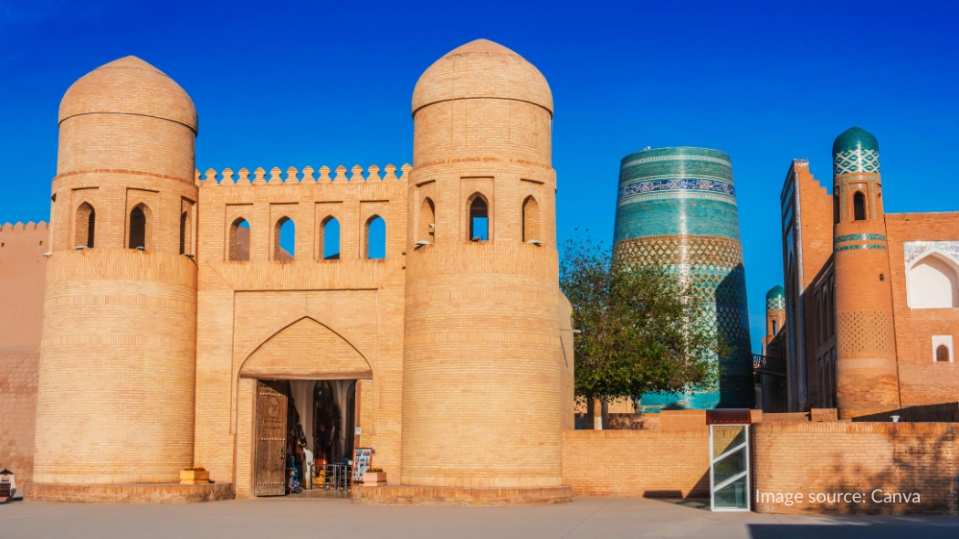 Gerbang masuk Itchan Kala di Khiva Uzbekistan