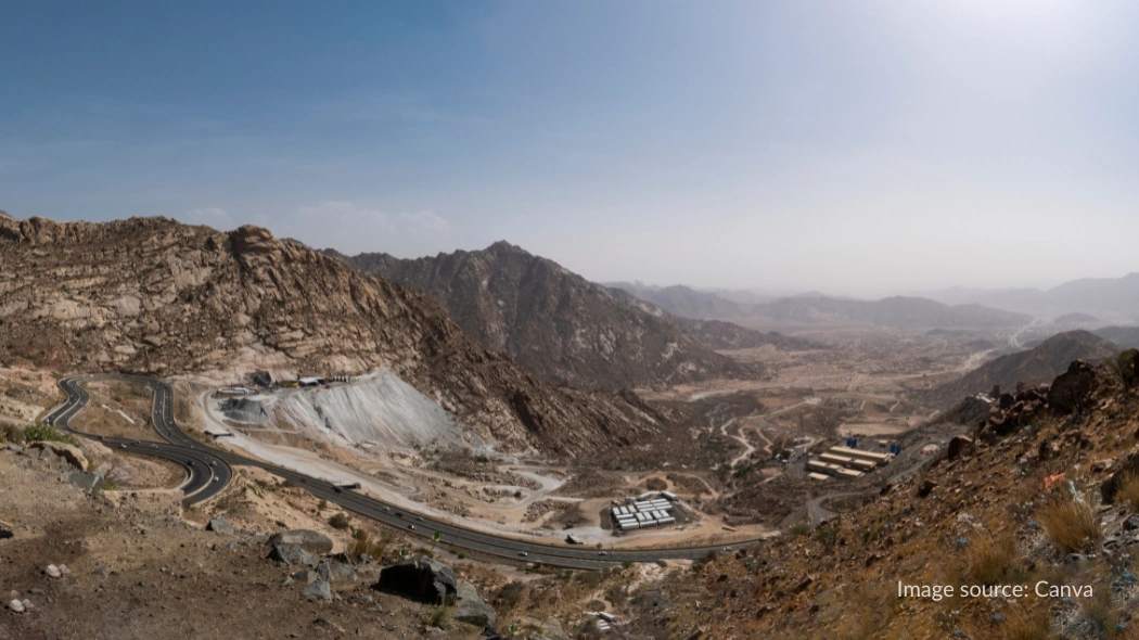 Jalanan berkelok di Al-Hada