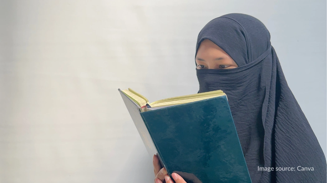 Wanita yang memakai cadar dalam keseharian perlu mencari pengganti cadar saat Ihram