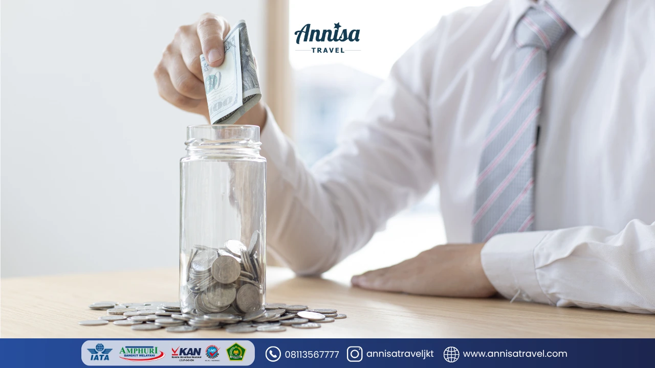 lt Text Gambar (Media): Panduan tips umroh gaji UMR dengan program tabungan Annisa Travel